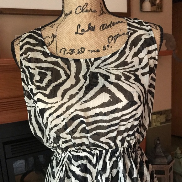 Sans Souci Sleeveless Asymmetrical/High-Low Dress - Picture 2 of 6